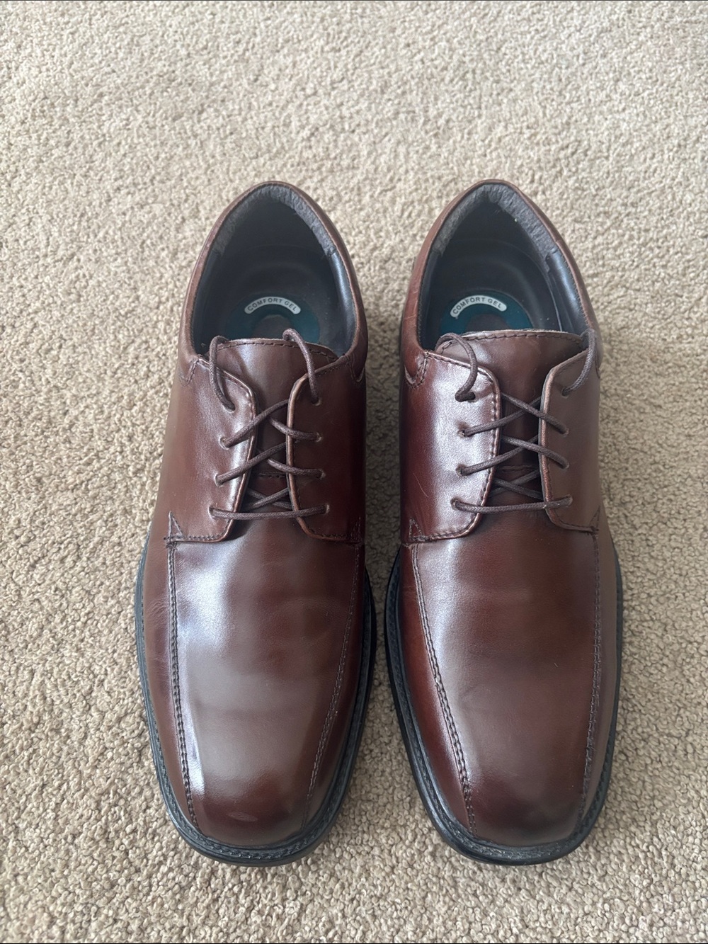 Nunn Bush shoes 9 1/2 Brown Brand New
See photos, ask questions if needed
